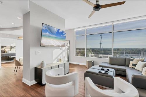 South Eola Apartment | High-End Downtown Orlando Penthouse with Patio