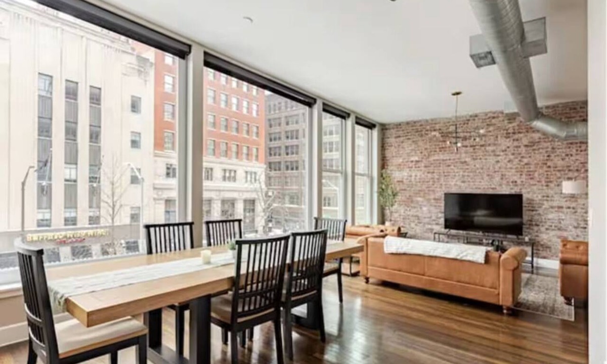 Market East District Apartment | High End Downtown Indy 1BR Walk to Gainbridge Fieldhouse