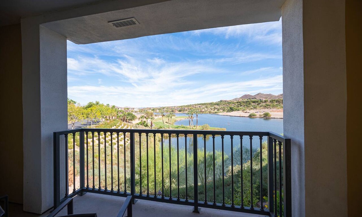 Lake Las Vegas Condo | HIGH FLOOR SUITE WITH PERFECT LAKE VIEW!