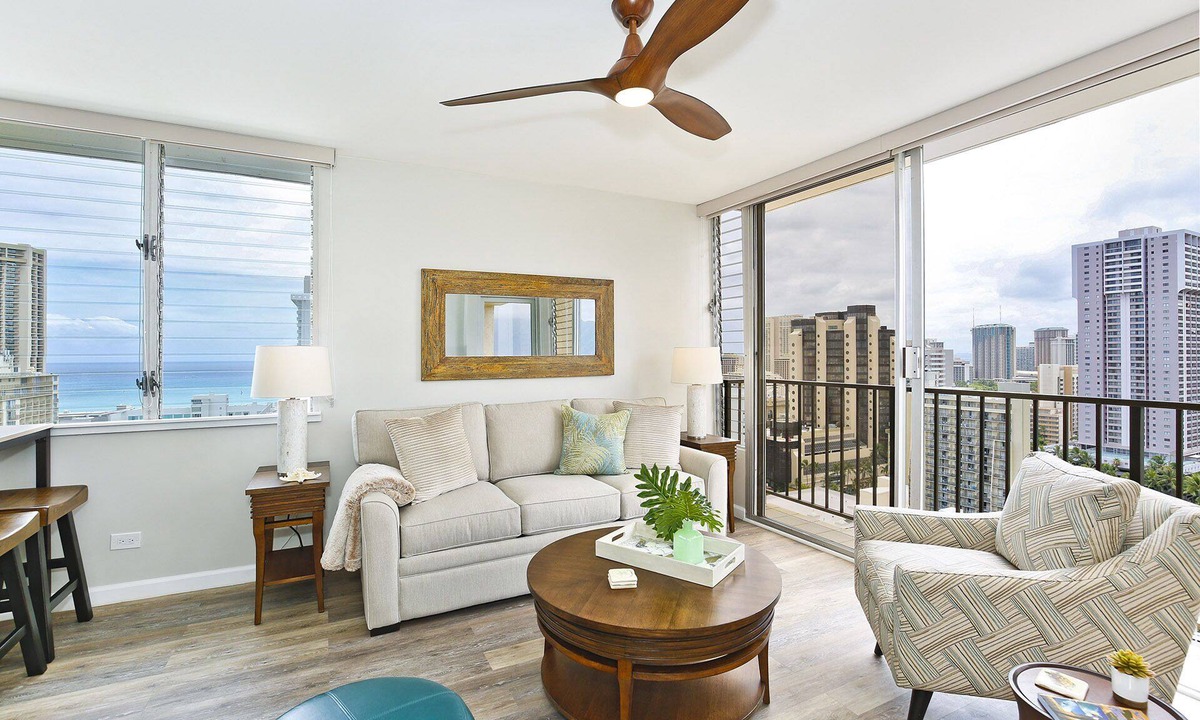 Waikiki Condo | High Floor with Ocean View! Bedroom A/C, W/D, Wi-Fi, Pool, FREE Parking!