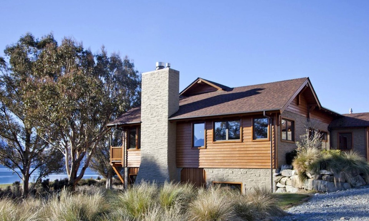 Walter Peak Cabin | High Mountain Lodge Rental for 10 Guests near Queenstown, New Zealand