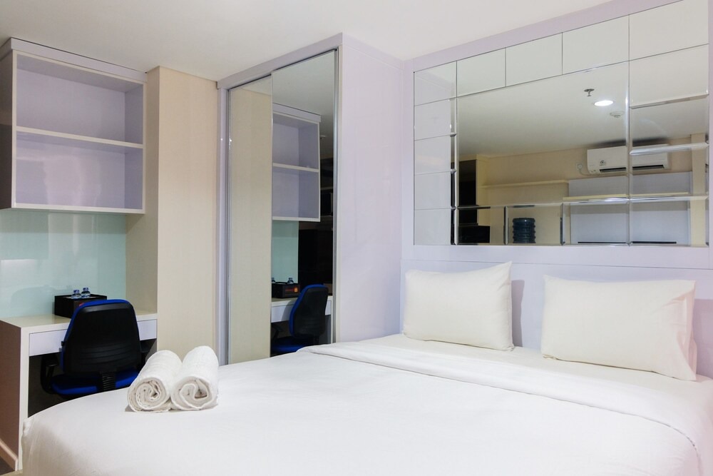 Ciputat Hotel | Highest Value Studio Room at Bintaro Icon Apartment
