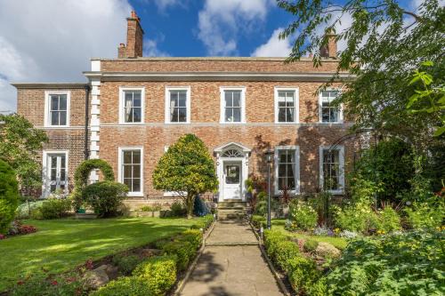 West Cliff Hotel | Highgate House