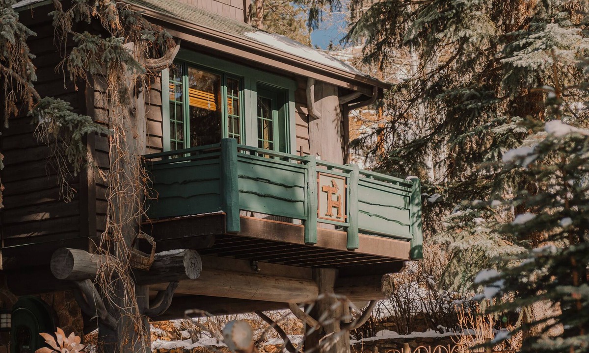 Evergreen Bed & Breakfast | Highland Haven Creekside Inn