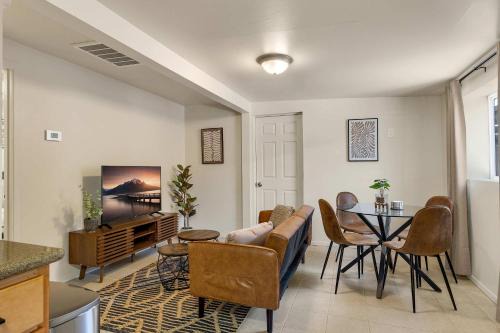 Rincon Heights House | Highland Hide Away Boho Chic UA Walk Superhost