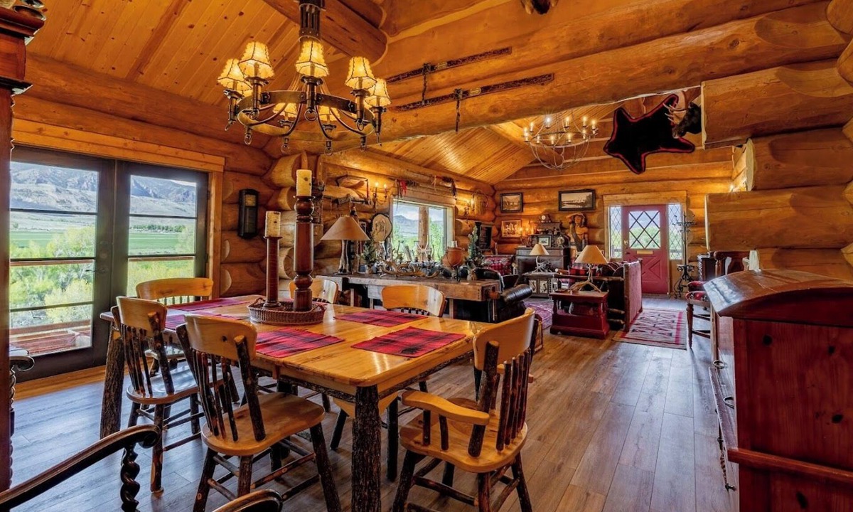 Wapiti House | Highland River Cabin-Custom Built New Log Cabin with Direct River Access