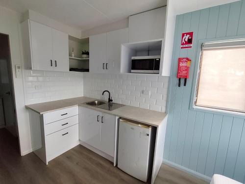 Armidale Hotel | Highlander Van Village