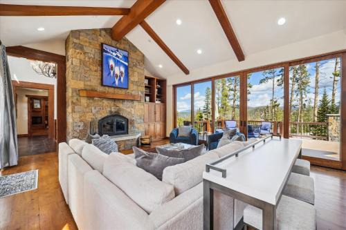 The Highlands House | Highlands Hideaway, Gorgeous Breckenridge Private Home with Private Hot Tub