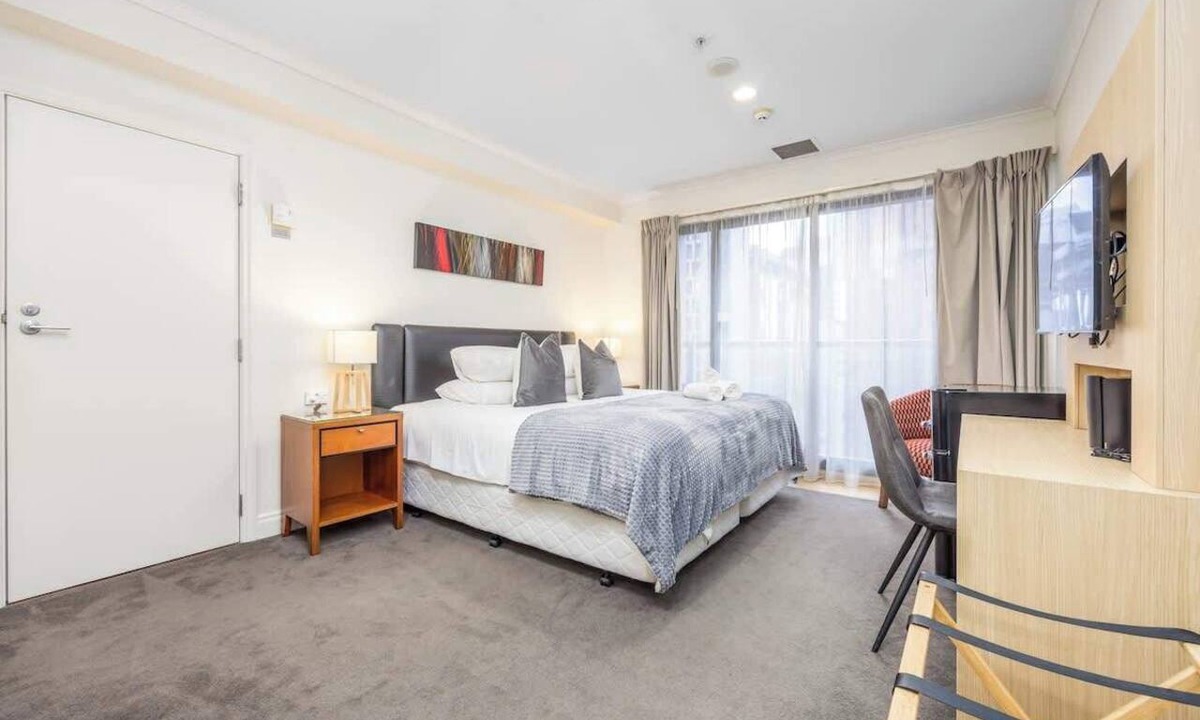 Auckland Central Business District Apartment | Highrise studio w AC, Pool and Gym in Auckland CBD