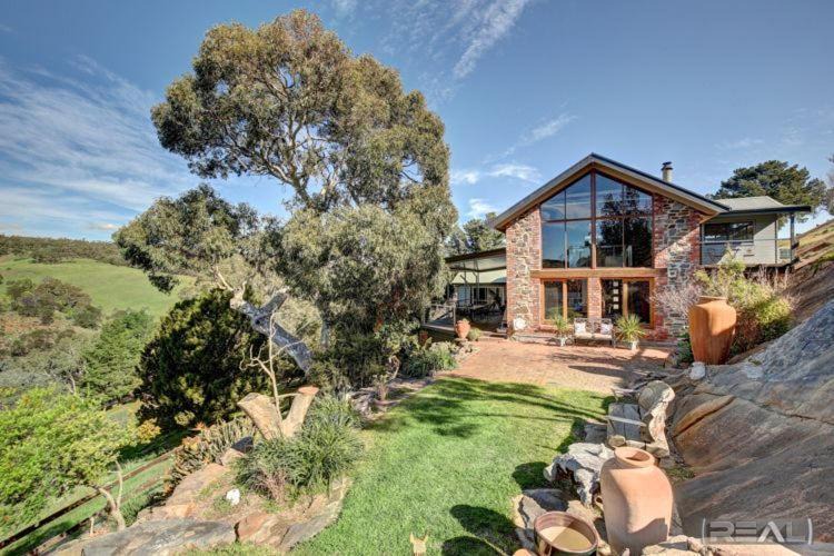 Gemmells Bed & Breakfast | HighRoost Bed & Breakfast accomodation - rural escape