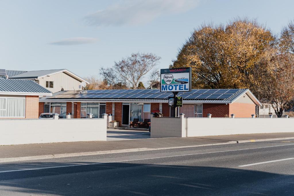 Balclutha Hotel | Highway Lodge Motel