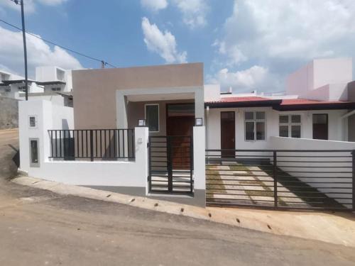 Mahara Apartment | Highway Villa