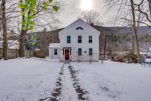 South Lee Apartment | Hike, Fish & Ski: Riverside Barn Loft in Lee