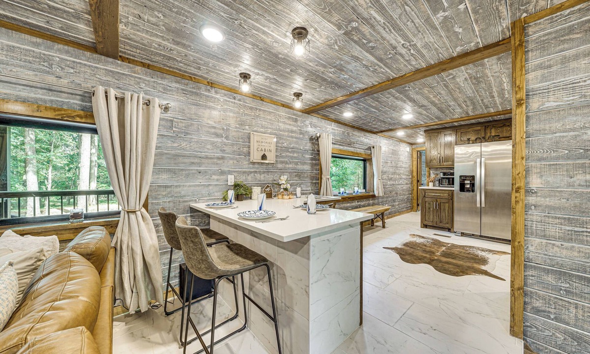 Broken Bow Cottage | Hike, Fish & Unwind: Cabin w/Yard in Broken Bow!