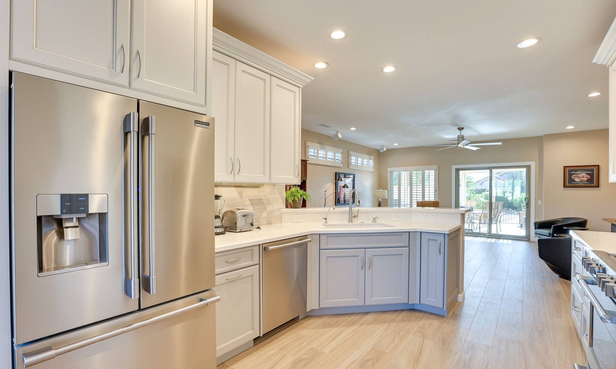 Surprise House | Hike & Golf! Extended Surprise Stay w/Pool Access