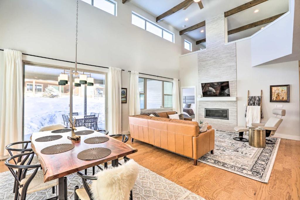 Grand Elk Ranch House | Hike & Ski: Stunning Home w/Hot Tub in Granby!