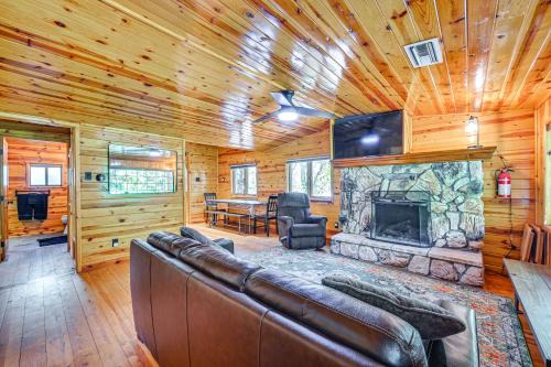 Christopher Creek House | Hike & Snow Play! Creekside Cabin in Payson