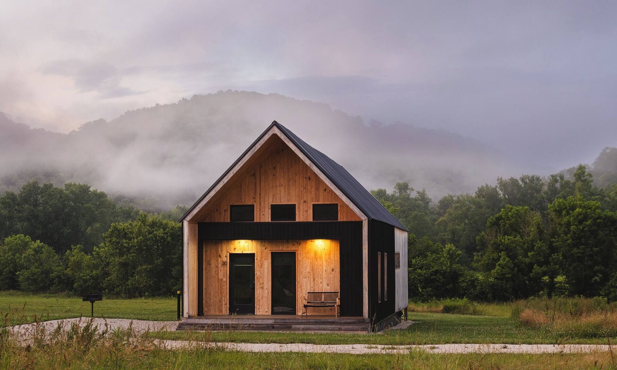 Stanton Cabin | Hiker's Haven at Three Suns Cabins/Beach/Hot Tub/Starry Nights