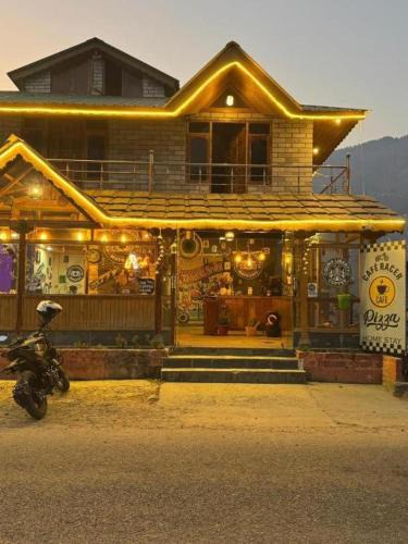Manali House | Hikers & Bikers