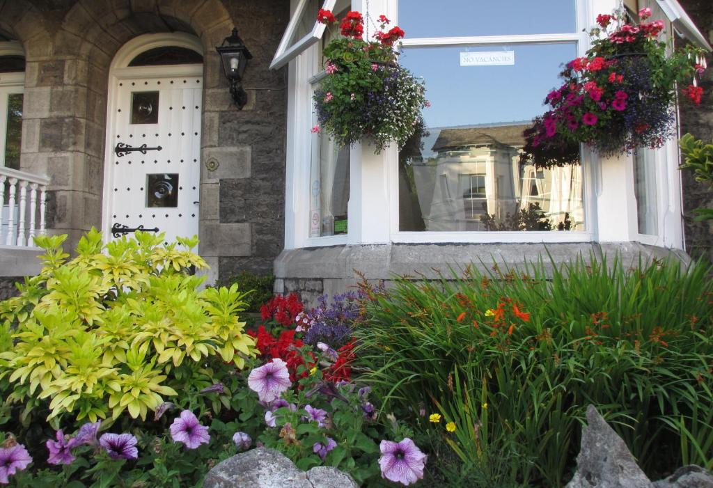 Kendal Bed & Breakfast | Hillside Bed & Breakfast