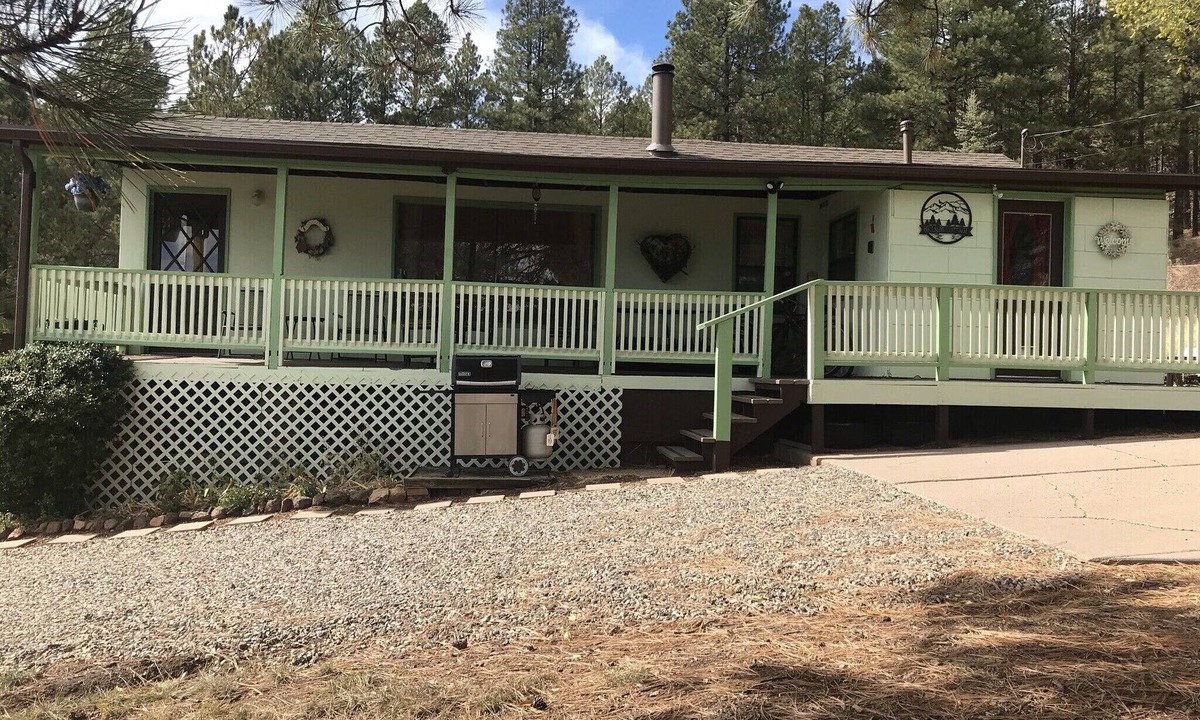Flagstaff House | Hillside Cottage: Restful, quiet setting Coconino County Permit # STR-25-0566