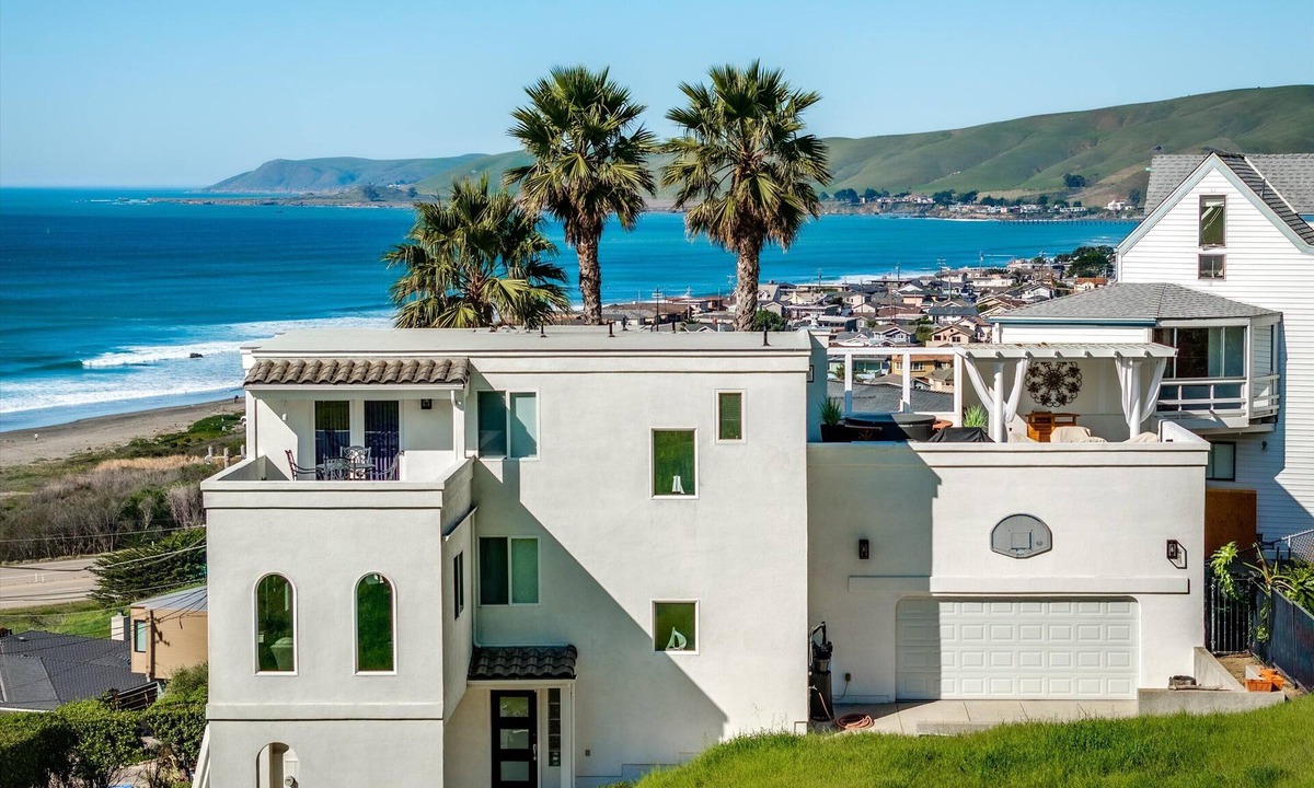 Cayucos House | Hillside Delight