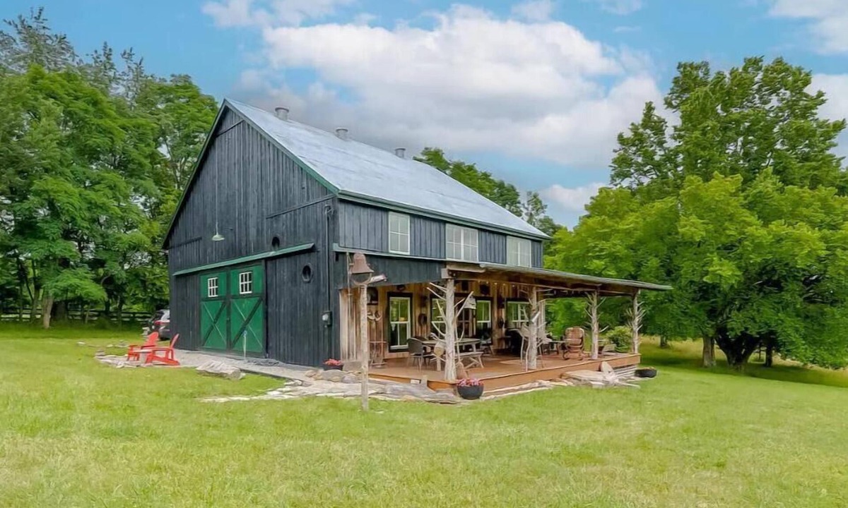 Keene House | Hillside Farm & Creek - A Bourbon Trail Retreat