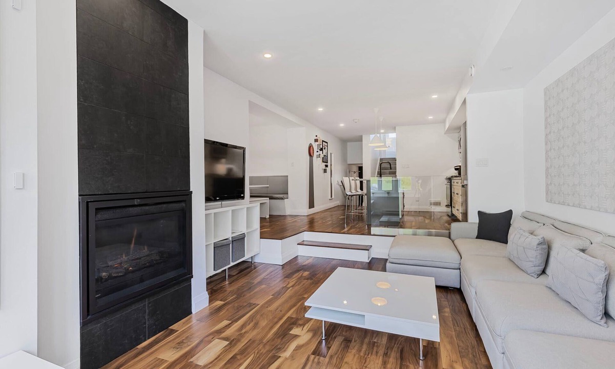 The Blue Mountains Condo | Hillside Hideaway | Patio Views + Walk to Village