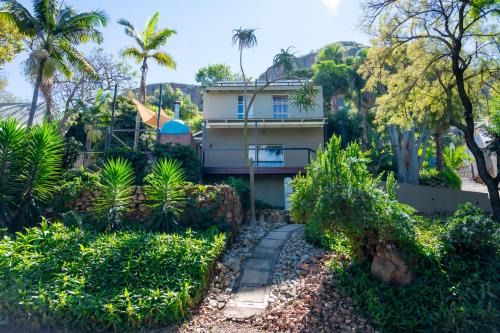 Kosmos Villa | Hillside Villa Haartebeespoort
