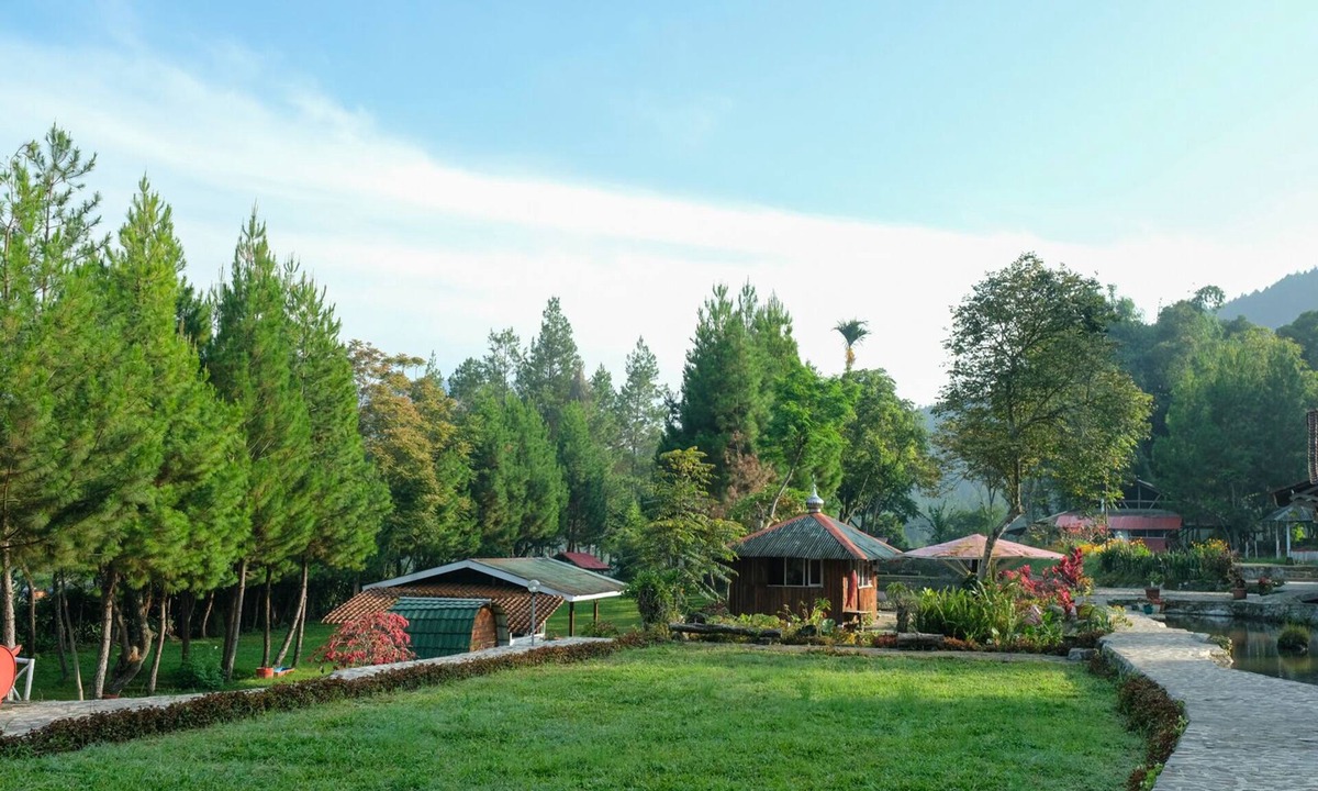 Lembang Villa | Hilltop Camp, Lembang