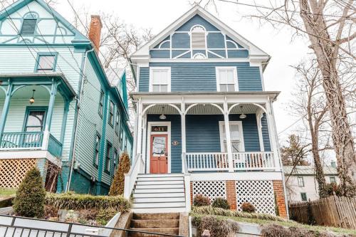 Staunton House | Hilltop Hideaway