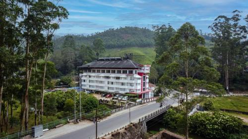 Moolakadai Hotel | HillView Munnar