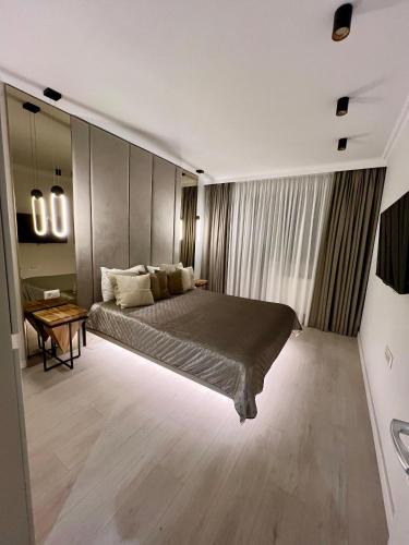 Sector 3 Apartment | Hils Hotel Apartment by Warm