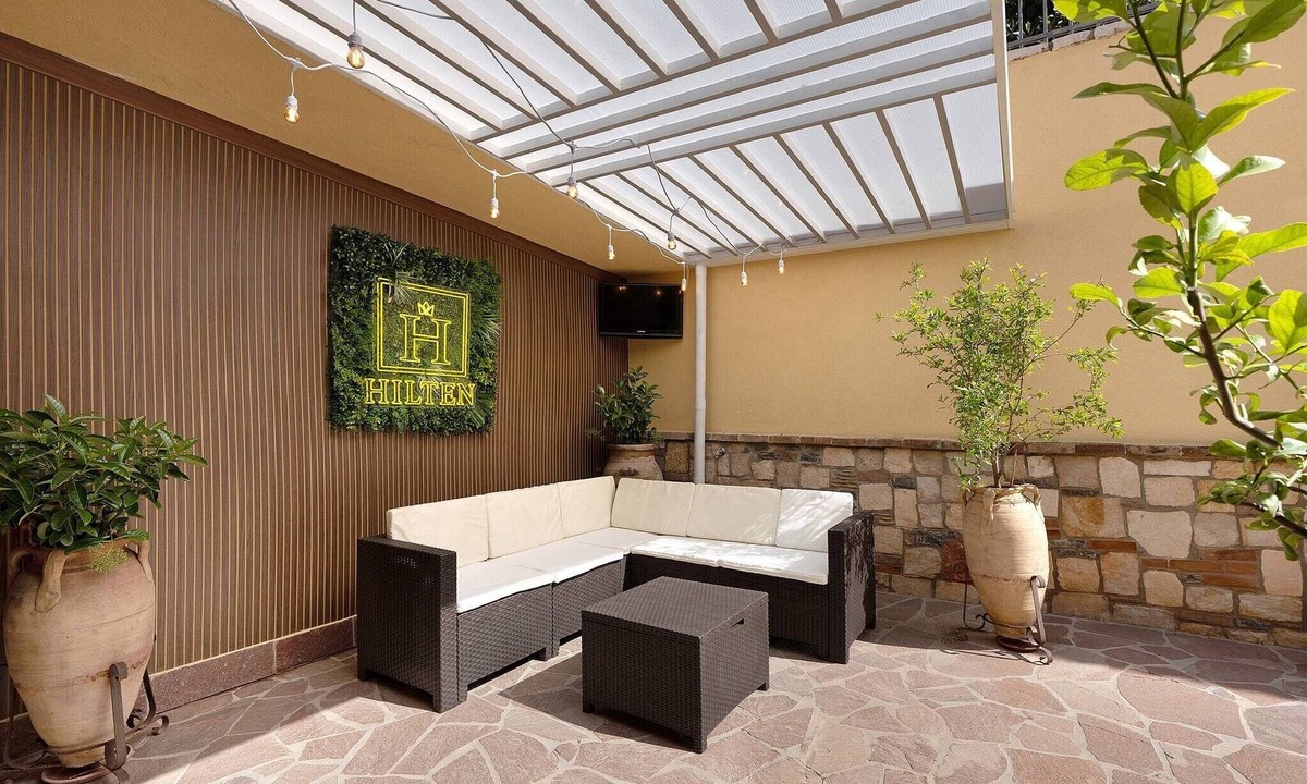 Isola delle Femmine Apartment | Hilten Luxury Sunset Holiday Home with Mountain View, Private Garden and Wi-Fi
