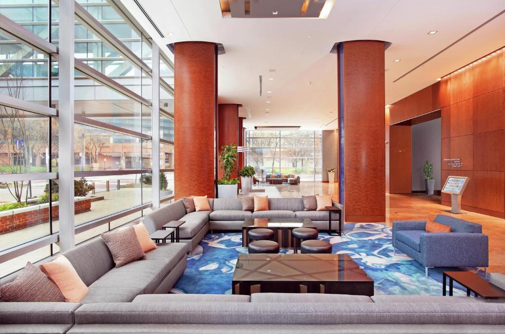 Downtown West Hotel | Hilton Baltimore Inner Harbor