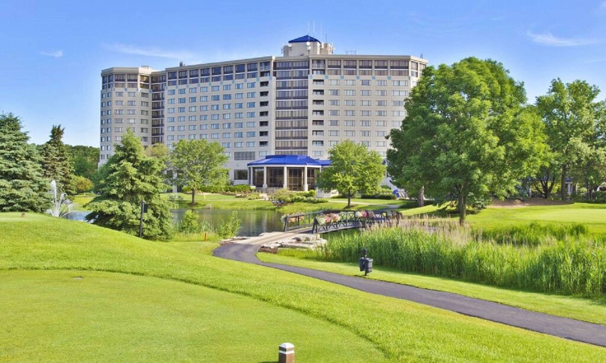 Oak Brook Resort | Hilton Chicago/Oak Brook Hills Resort & Conference Center