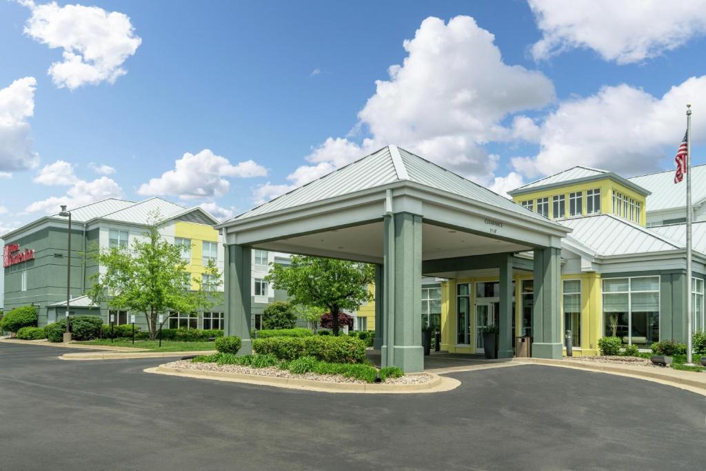 Jeffersontown Hotel | Hilton Garden Inn Louisville East
