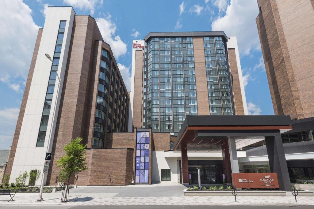 Byward Market - Parliament Hill Hotel | Hilton Garden Inn Ottawa Downtown