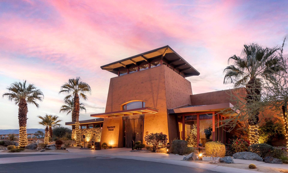 Palm Desert Hotel | Hilton Grand Vacations Club Palm Desert