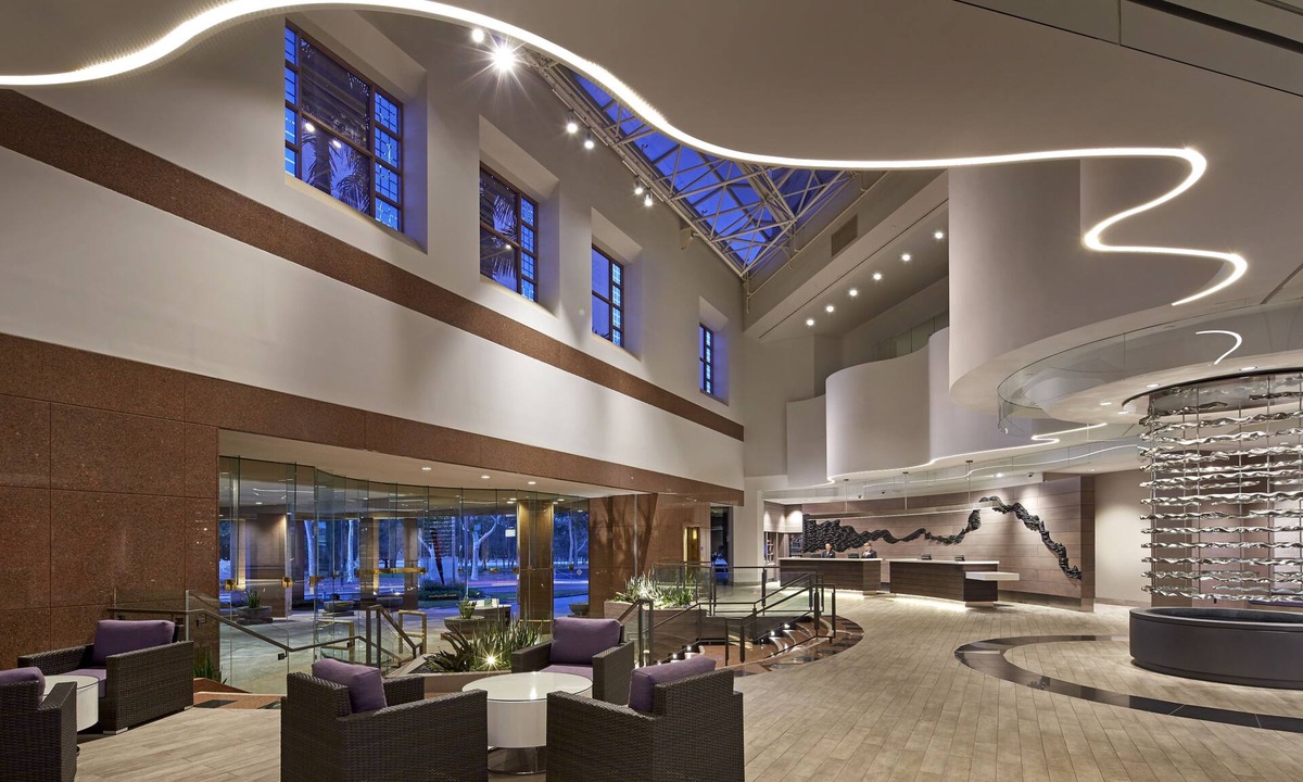 West Gateway Hotel | Hilton Long Beach Hotel