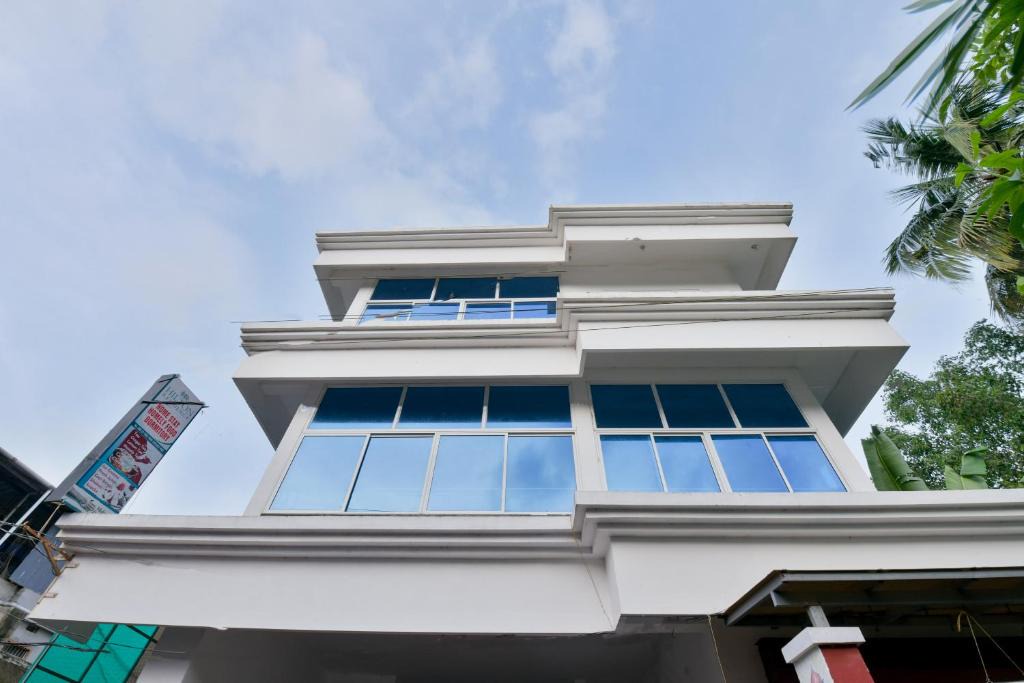 Sea View Ward House | Hilton Residency