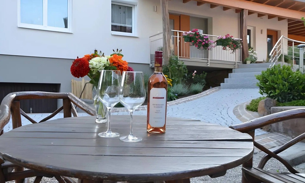 Gengenbach Apartment | Himmelsbach Apartment with Terrace and Wi-Fi