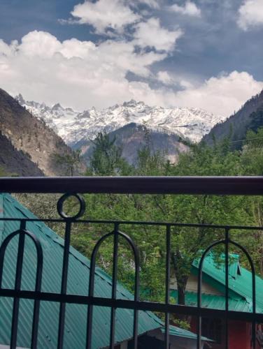 Khattalwada House | Himvilla Kasol