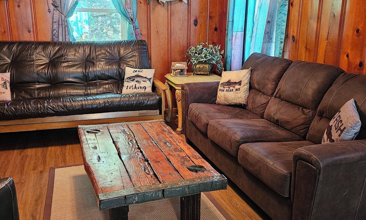 Elizabeth Resort | Historic 2 Bed Cabin w/pool access - Fish Cabin Share Save