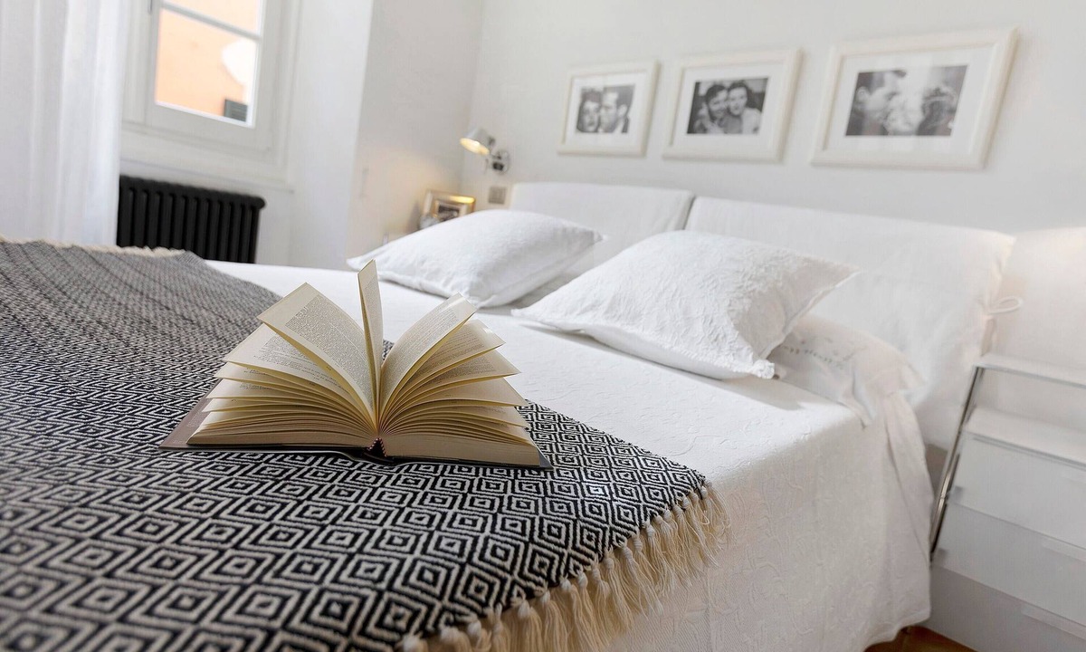 Chiavari Apartment | Historic Center, Elegant 'C123 Luxury' Apartment with Wi-Fi and Air Conditioning