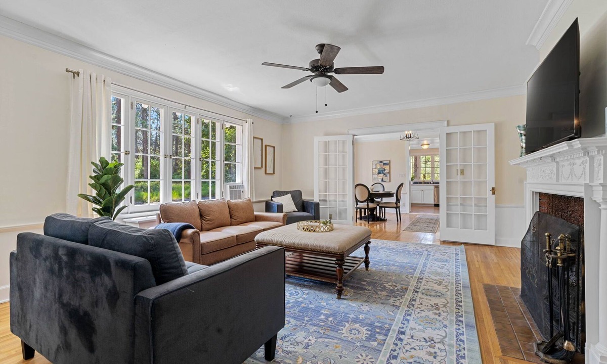 Manito House | Historic charm & modern comfort on Manito Park | The Lorraine