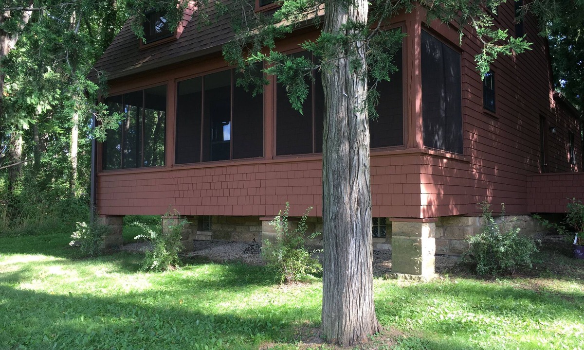 Spring Green House | Historic Cottage in Spring Green, Wisconsin