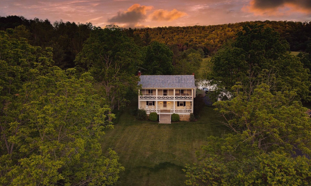Rockbridge Baths House | Historic Countryside Escape - Relax, Hike, & Fish! Near Lexington