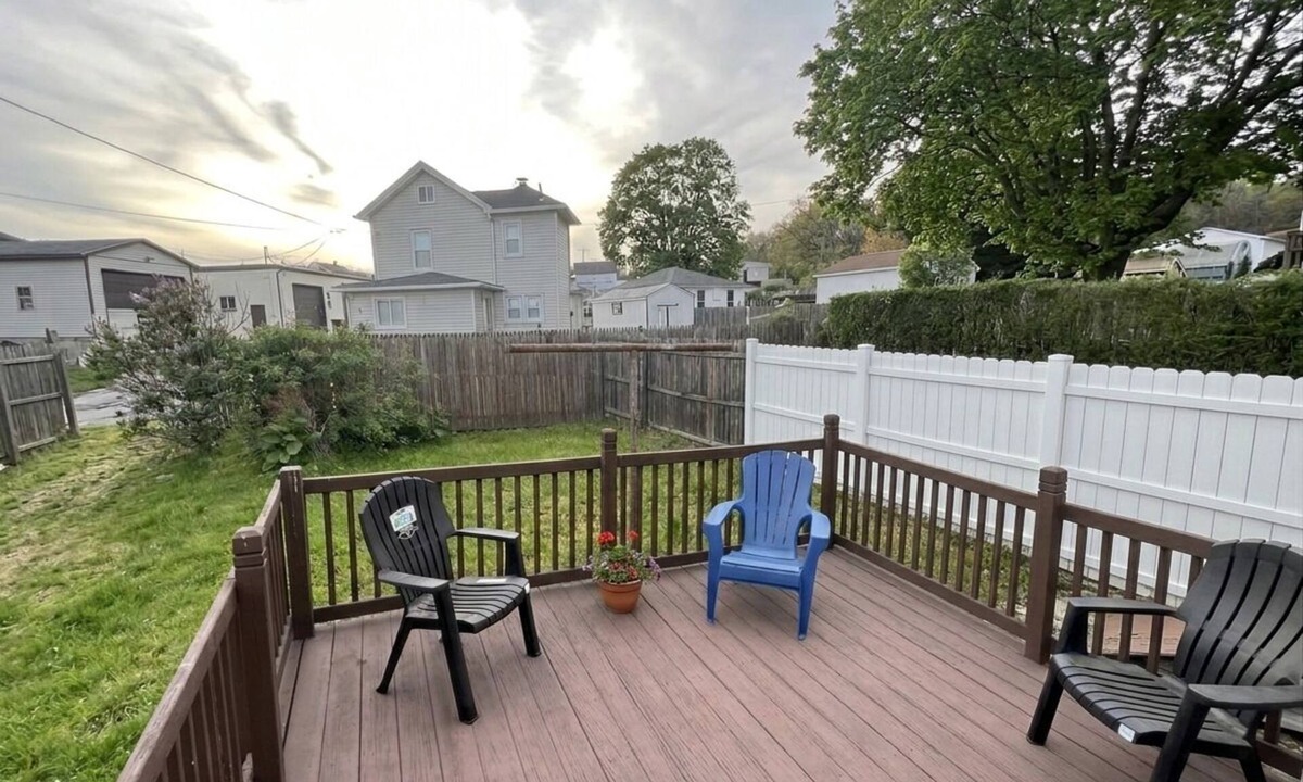 Beaver Meadows Apartment | Historic Downtown Beaver Meadows l 3 bd 4 sofa bd w Dishwasher Laundry & Kureg