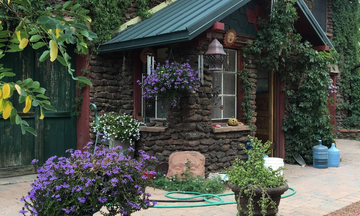 Flagstaff Apartment | Historic Downtown Carriage House
